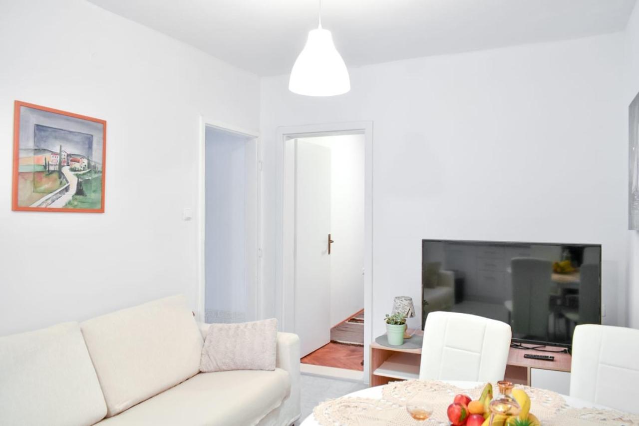 Apartman Karmen Apartment Kastela Exterior photo