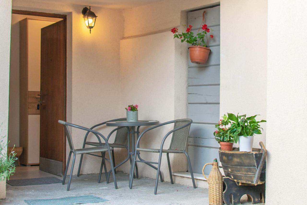 Apartman Karmen Apartment Kastela Exterior photo